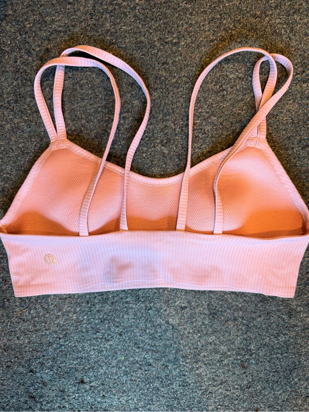 lululemon Ribbed Like A Cloud pink bar size 6 in great shape - Picture 2 of 4